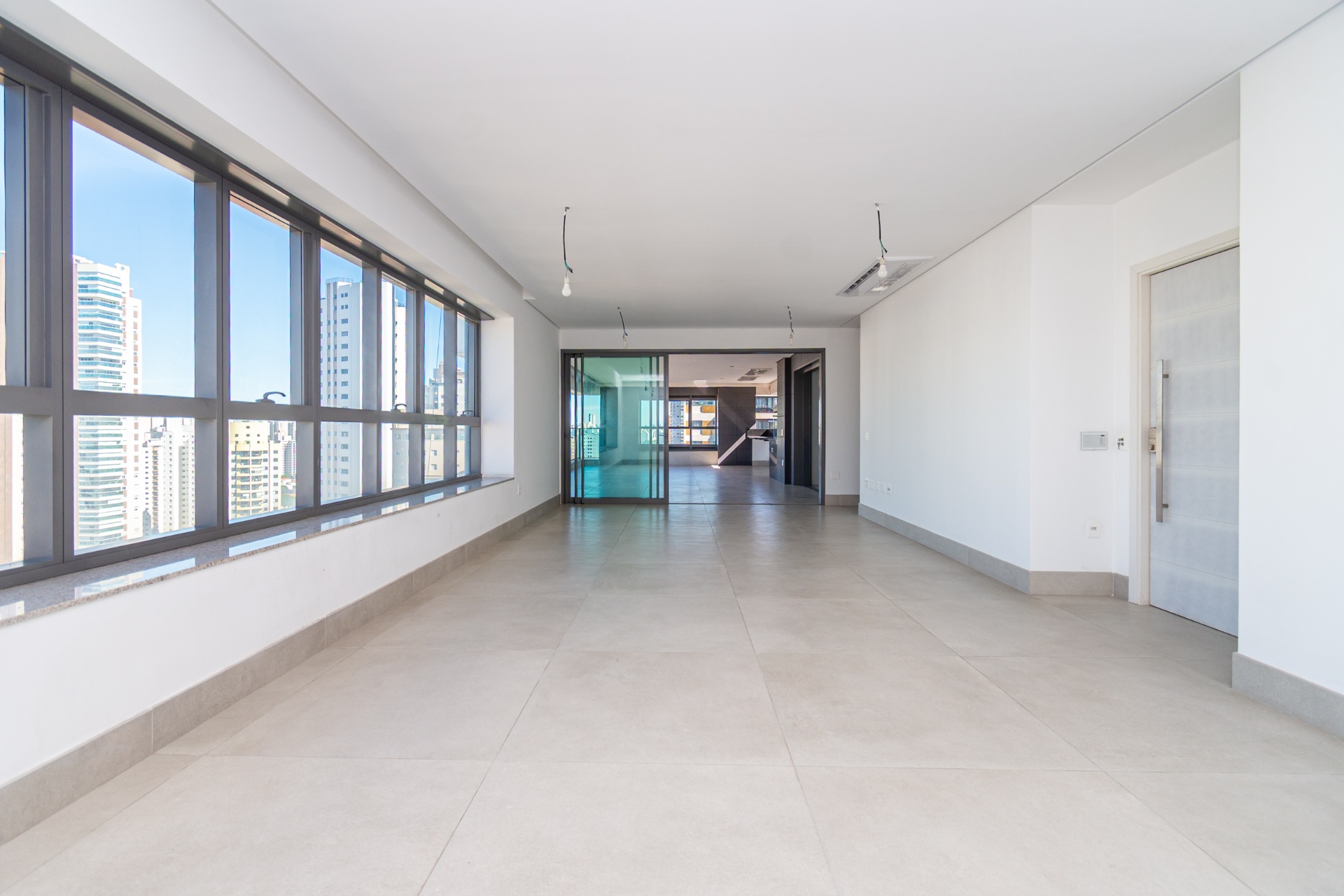 Living amplo com vista panorâmica do Figueira Altos do Tatuapé